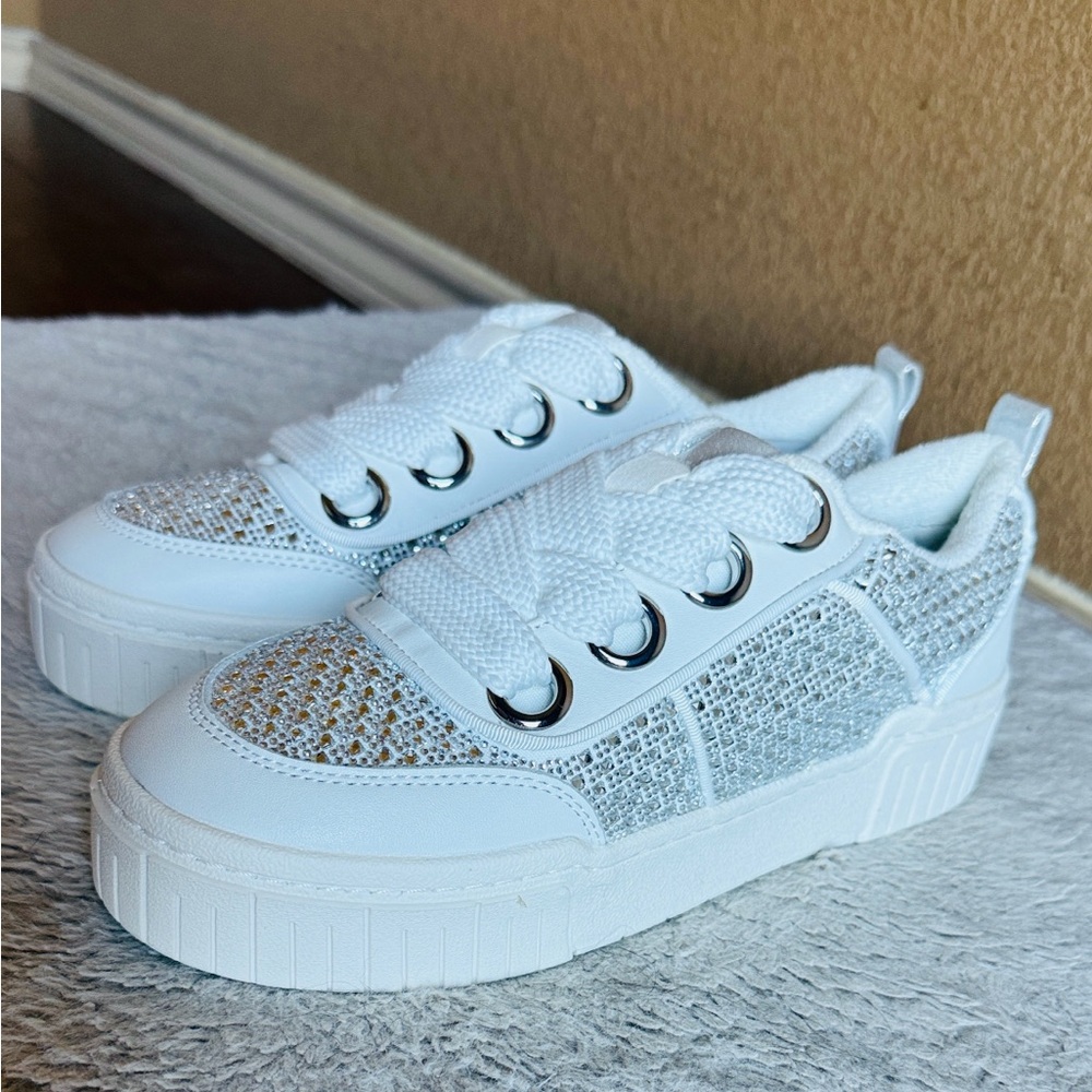 Gianni Bini Stylish after party White and Silver Women's Sneakers